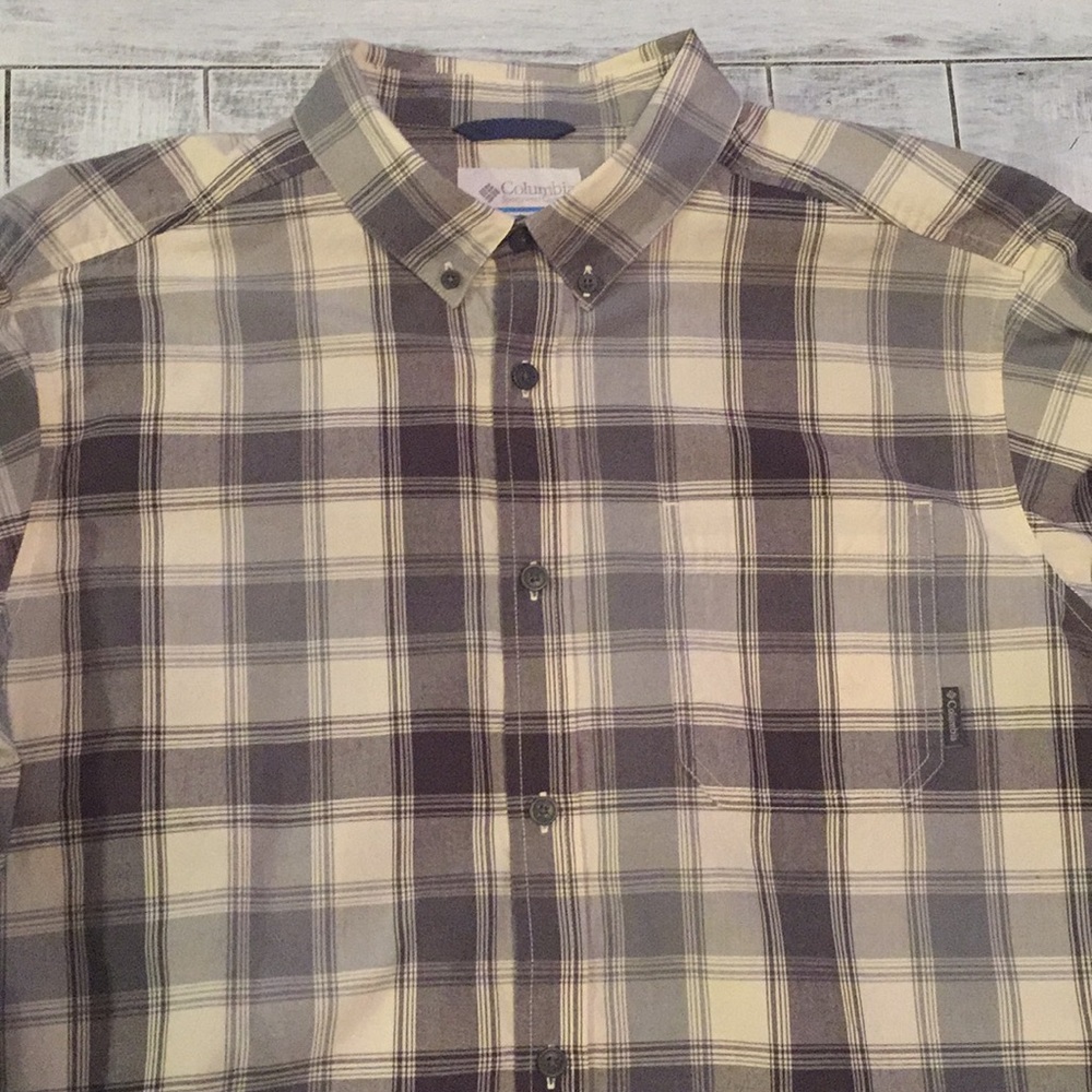 Columbia long sleeve button down shirt